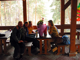 В зоопарке.